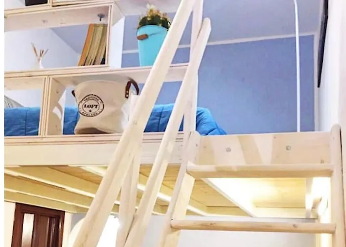 Alice\'S Apartment